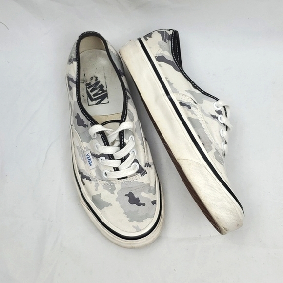 Vans Style 44 Gray Camo Sneaker - Picture 1 of 9